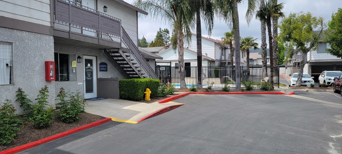 Photos and Video of Grand Oaks Apartments in Lake Elsinore, CA